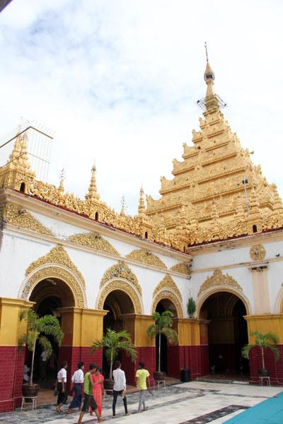 Birmania (2°parte – Mandalay, Ava, Amarapura, Mingun) Mahamuni Paya_mandalay_birmania_viaggiandovaldi