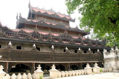 Birmania (2°parte – Mandalay, Ava, Amarapura, Mingun) Shwenandaw Kyaung Temple_mandalay_birmania_viaggiandovaldi