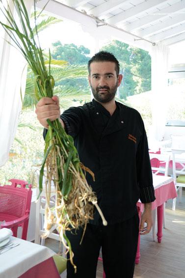 Nikos Stavrakakis - Elia's Skiathos Nikos Stavrakakis