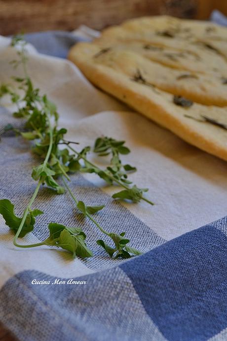 Fougasse alle Erbe Aromatiche Fougasse alle Erbe Aromatiche