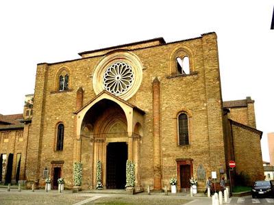 Sulle tracce di un pennello itinerante del primo trecento lombardo: l'ignoto maestro della tomba Fissiraga.