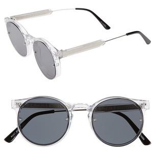 Beach style looks Beach style looks