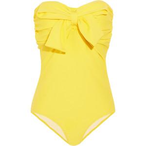 Beach style looks Beach style looks