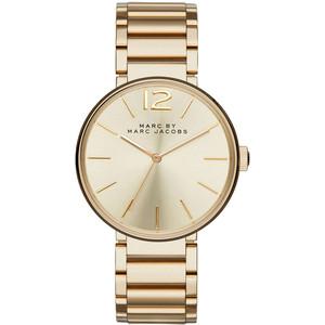 Beach style looks Beach style looks