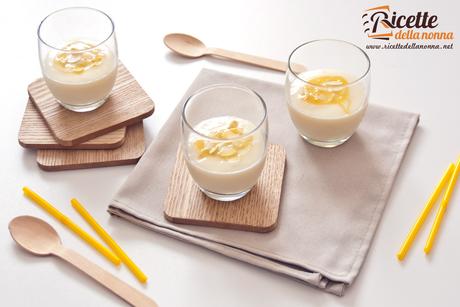 Frullato alla pera con mandorle e miele frullato pera e mandorla