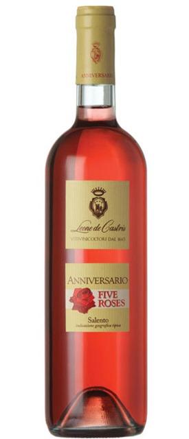 Rosati salentini, dal tipico sentore fruttato, da abbinare alla cucina marinara locale. Rosati salentini, dal tipico sentore fruttato, da abbinare alla cucina marinara locale.