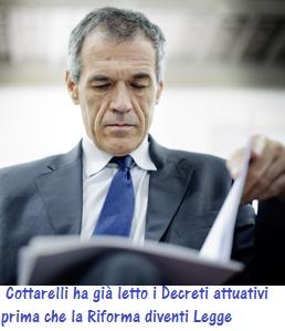 Cottarelli mentre legge i Decreti della Riforma PA