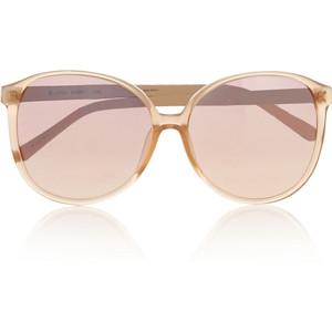 Looks: overalls Looks: overalls