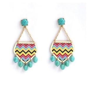 Looks: overalls Looks: overalls