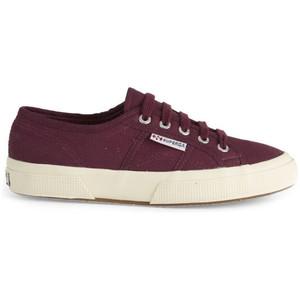 Looks: overalls Looks: overalls