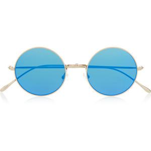 Looks: overalls Looks: overalls