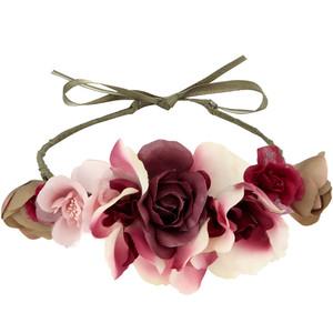 Looks: overalls Looks: overalls