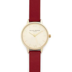 Looks: overalls Looks: overalls