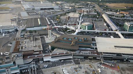 Riflessioni sul perché Fiumicino non debba e non possa più essere l'hub italiano. Si passi a Malpensa Riflessioni sul perché Fiumicino non debba e non possa più essere l'hub italiano. Si passi a Malpensa