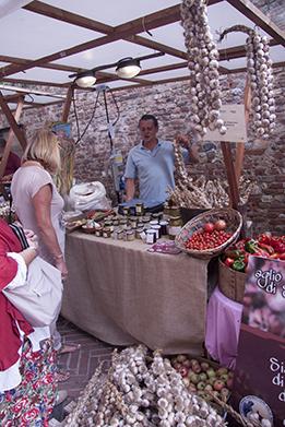 CERTALDO (FI): BOCCACCESCA 2015 | XVII edizione | dal 2 al 4 ottobre mercato3