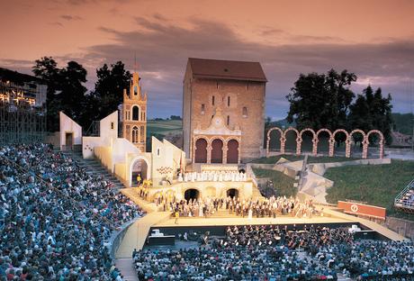 L'anfiteatro romano di Avenches. Copyright by: Switzerland Tourism By-Line: swiss-image.ch/Christof Sonderegger 