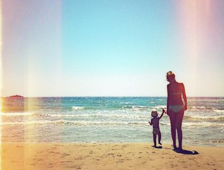 Buccia di Banana/Mamme al mare mum-baby-beach-720x547