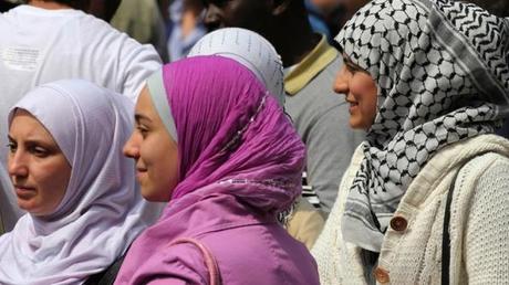 Adescata da uno jihadista: un'inchiesta francese e la mancanza di prospettive Adescata da uno jihadista: un'inchiesta francese e la mancanza di prospettive