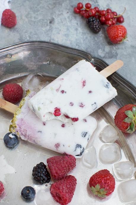 GELATO COCCO E FRUTTI DI BOSCO | BERRY- LICIOUS POPSICLES GELATO COCCO E FRUTTI DI BOSCO | BERRY- LICIOUS POPSICLES