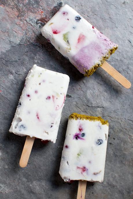 GELATO COCCO E FRUTTI DI BOSCO | BERRY- LICIOUS POPSICLES GELATO COCCO E FRUTTI DI BOSCO | BERRY- LICIOUS POPSICLES