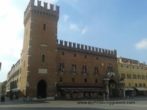 Alla scoperta di Ferrara. Il foto racconto della città Palazzo Municipale
