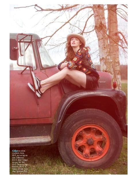 Why to choose off shoulder top or dress Why to choose off shoulder top or dress