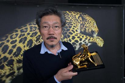 Speciale Locarno 2015: vincitori e vinti Il regista di RIGHT NOW, WRONG THEN Hong Sang-soo © Festival del Film Locarno / Massimo Pedrazzini