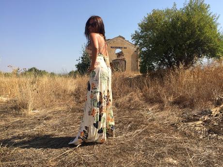 Lady Summer ... http://www.oasap.com/matching-sets/57030-spaghetti-strap-crop-top-maxi-skirt-sets.html/?fuid=235465