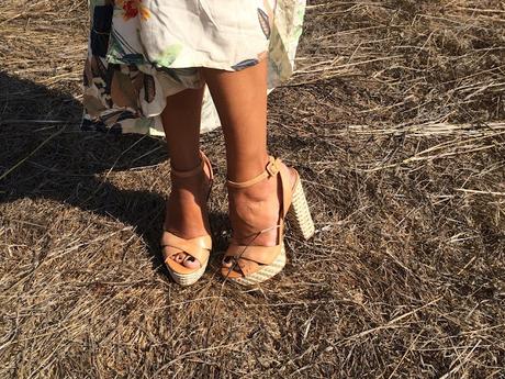 Lady Summer ... http://www.oasap.com/matching-sets/57030-spaghetti-strap-crop-top-maxi-skirt-sets.html/?fuid=235465