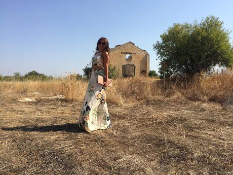 Lady Summer ... http://www.oasap.com/matching-sets/57030-spaghetti-strap-crop-top-maxi-skirt-sets.html/?fuid=235465