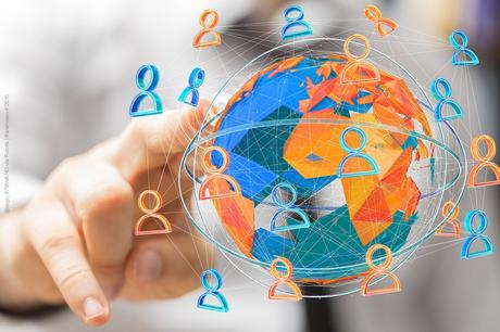 Cosa succede in 1 minuto sul web e Social Media, nel 2015 minuto-social-media