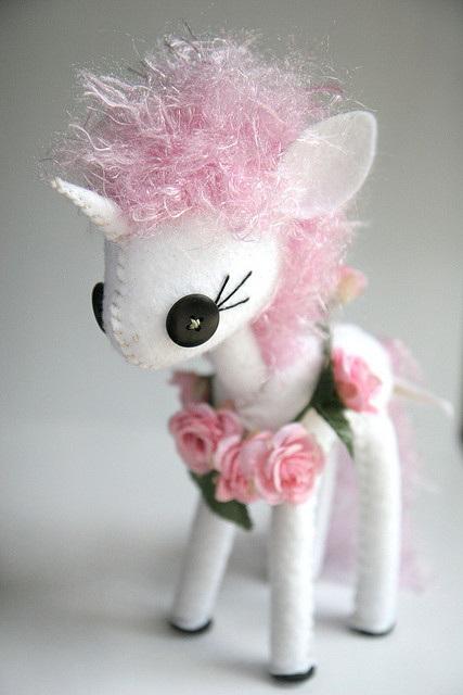 Curly & Pink 3926f981dfb974ef4c1bf8a7b6d61568