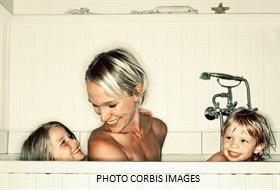 E’ giusto o sbagliato mostrarsi nudi ai figli? – I consigli delle mamme Giusto o sbagliatomostrarsi nudi ai figli