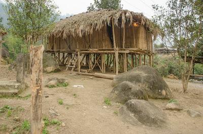 90 + 1 motivi per fare un viaggio nell'India del Nordest e in Bhutan 90 + 1 motivi per fare un viaggio nell'India del Nordest e in Bhutan