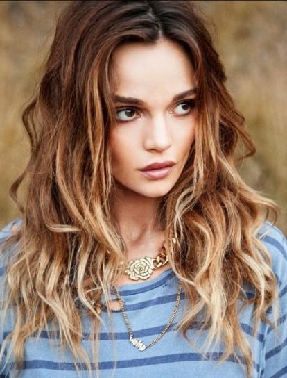 Tendenze capelli estate 2015: le onde fluttuanti sulle chiome tendenze capelli estate 2015 effetto mossi le cabinet des modes