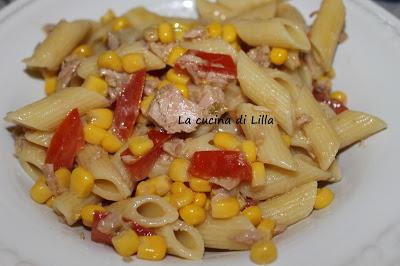 Insalate: Insalata di pasta con tonno pomodoro e mais