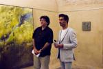 GEOGRAFIE DEL CUORE | Grande successo per la mostra di Fabio Salafia | Proroga al 31 agosto donnafugata mostra. Salafia con il regista Daniele Ciprì