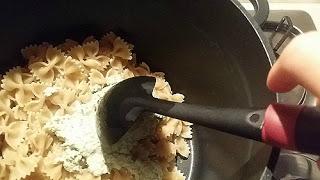 Farfalle Integrali alla Crema verde di Zucchine, Pistacchi e Basilico Farfalle Integrali alla Crema verde di Zucchine, Pistacchi e Basilico