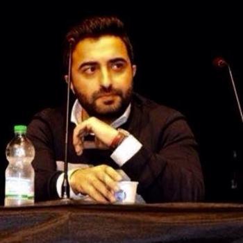 Farhad Bitani, l'uomo che lapidava le donne e ora lotta per la rinascita dell'Afghanistan Farhad Bitani, l'uomo che lapidava le donne e ora lotta per la rinascita dell'Afghanistan