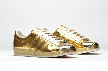 L’ORO DI ADIDAS ….. adidas superstar 80 -etallic gold