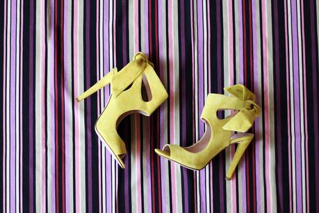 SHOETING | Yellow bow sandals