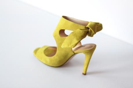 SHOETING | Yellow bow sandals