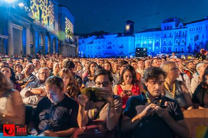 Le note di Locarno 2015: ripercorriamo l’evento del mese con Diego Ricco Il pubblico in Piazza Grande © Paolo Tosi