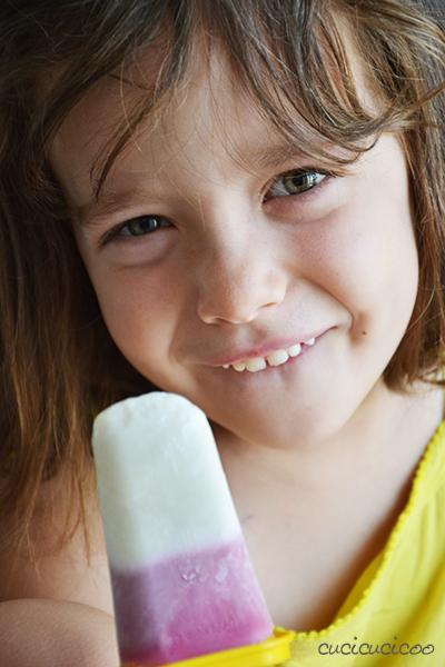 Come fare ghiaccioli a strisce (o a frutta fresca) Come fare ghiaccioli a strisce di yogurt o di succo di frutta, oppure ghiaccioli a frutta fresca! Guarda il resto della rubrica “Come battere il caldo estivo in casa” su www.cucicucicoo.com