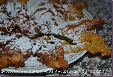 Fiori di zucca dolci fritti (9) Fiori di zucca dolci fritti (9)