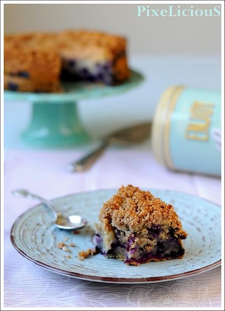 Blueberry Buckle: Torta Soffice ai Mirtilli con Crumble Croccante