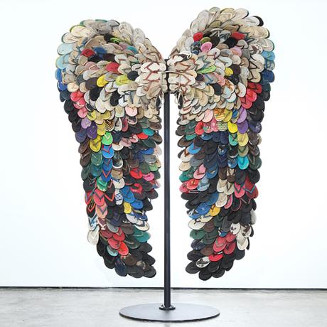 Alfredo and Isabel Aquilizan, Wings III, 2009, used slippers and metal stand, 8.9 x 6.4 feet/2.7 x 2 meters. © 2015 Tagore Foundation International.
