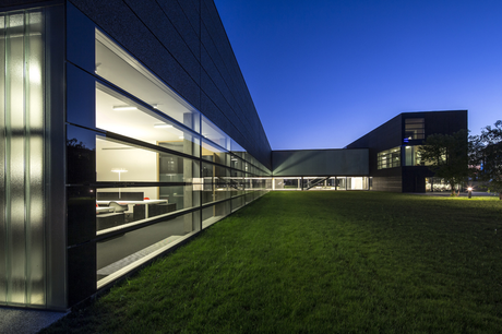 faber headquarters_soft courtyard