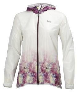 La collezione training dell’Autunno/Inverno 2015 di Helly Hansen illumina le notti d’inverno AW15