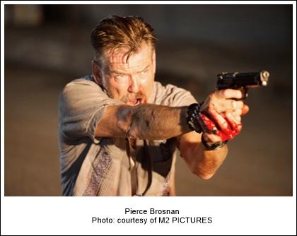 NO ESCAPE ovvero Non c’è via di scampo per gli spettatori delle poltrone centrali The Coup (2013)